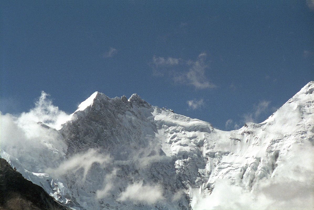 09 Lhotse East Face Close Up From Just Before Hoppo Camp